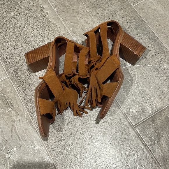 Jeffrey Campbell brown suede fringe midi heel sandal - Picture 6 of 6